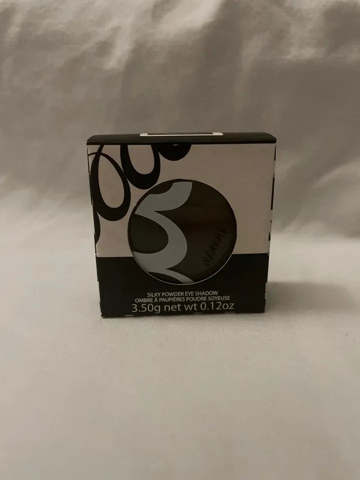 12 Benefit Silky Powder Eye Shadow - Fishnets