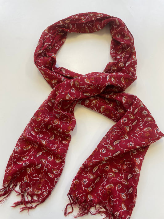 Red Leaf Pattern Scarf